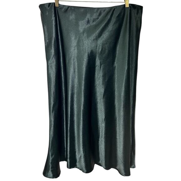 Shien Curve Long Black Silky Skirt Sz 3XL Flowy Side Seam Zipper Plus Size - Picture 4 of 10